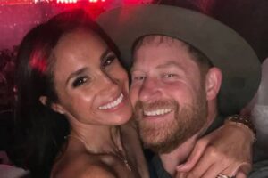 Meghan’s post featured three pictures, a selfie with the Duke, a picture with some red, blue and white cupcakes, coloured after the American flag, and a Fourth of July cupcake. In the post’s caption, Meghan revealed a sweet family tradition she’s been keeping with Prince Harry and their two children, Prince Archie and Princess Lilibet, after first meeting the Duke nine years ago. She said: “Our second date was the 4th of July 2016 and H brought me cupcakes to celebrate…. See photos